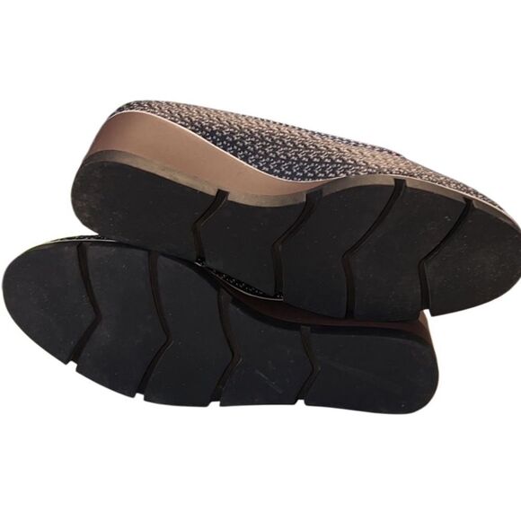 Betabrand Blue All Weather Almond Closed Toe Wedges Slip On Shoe Size 7 - Picture 5 of 10